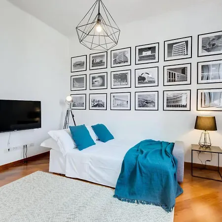 Modern & Stylish Flat Near Piazza Della Repubblica בית נופש