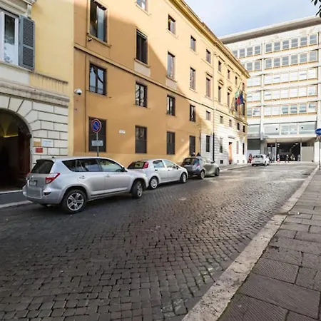 בית נופש Modern & Stylish Flat Near Piazza Della Repubblica