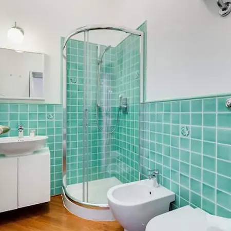 Modern, Stylish Flat Near Piazza Della Repubblica Holiday home